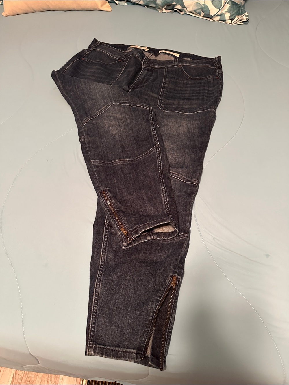 Anthropologie Slim Straight Black Wash Jeans with Ankle Zippers